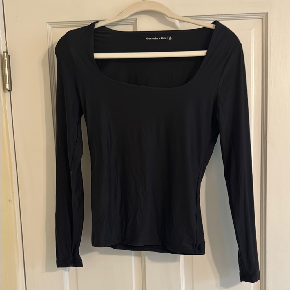 Abercrombie & Fitch Black Fitted Long Sleeve Top